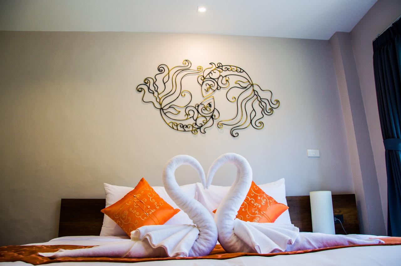 Chomphu Resort Khao Lak Bagian luar foto