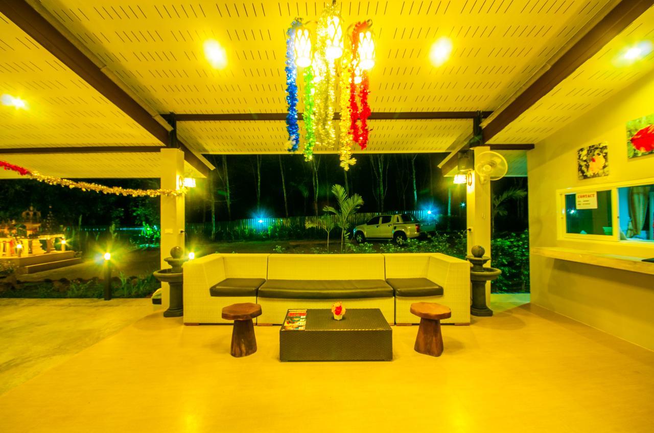 Chomphu Resort Khao Lak Bagian luar foto