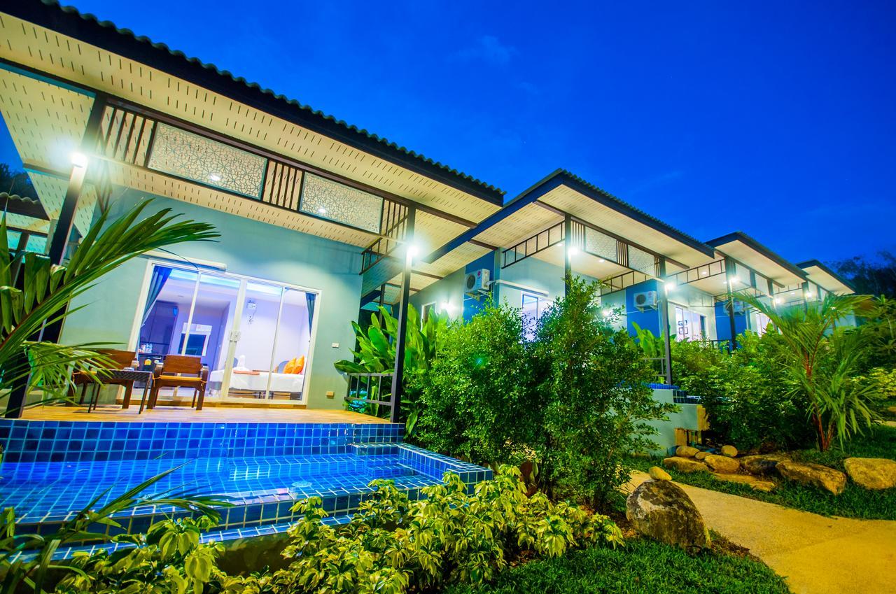 Chomphu Resort Khao Lak Bagian luar foto
